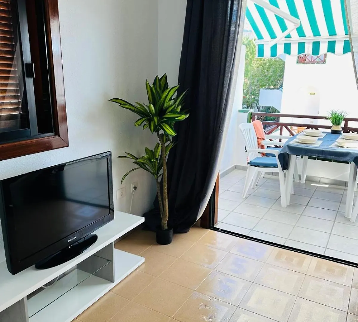Victoria Court 2 Los Cristianos